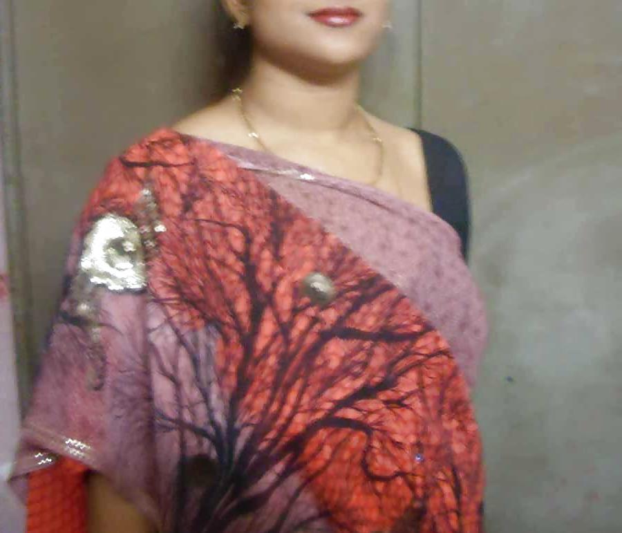 25P Indian wife saree strip