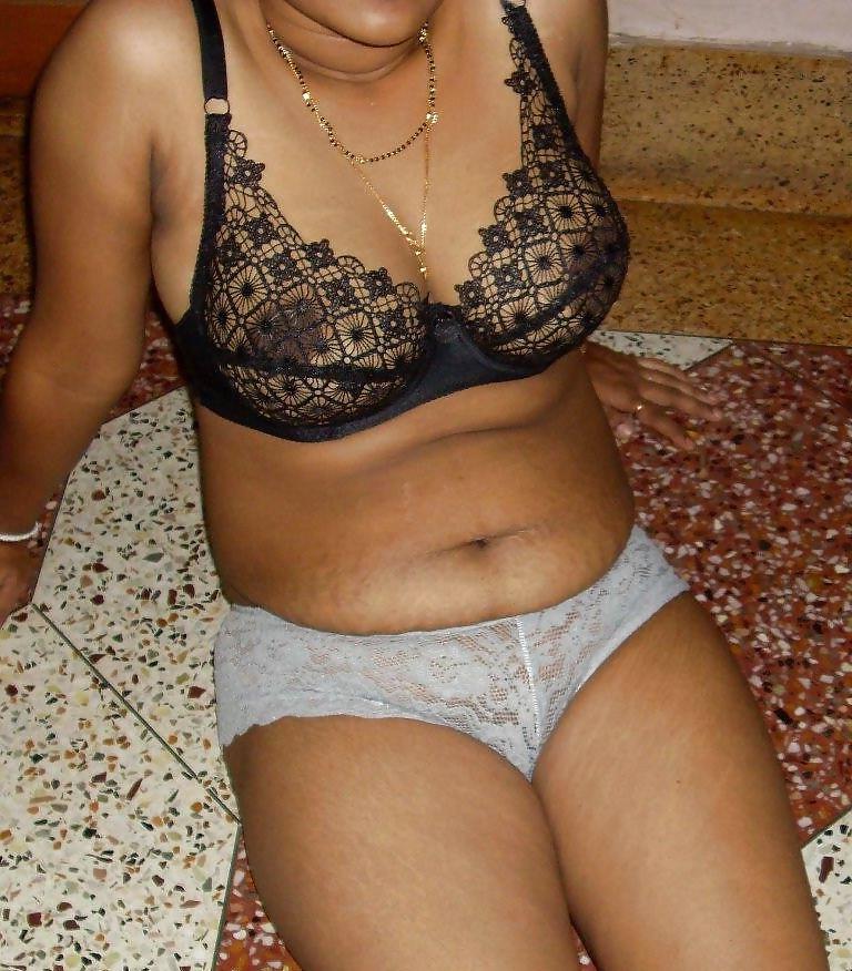 25P Indian wife saree strip