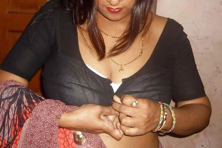 25P Indian wife saree strip