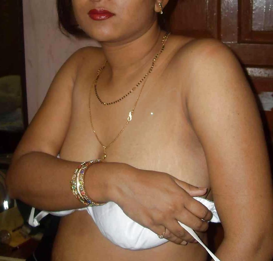 25P Indian wife saree strip