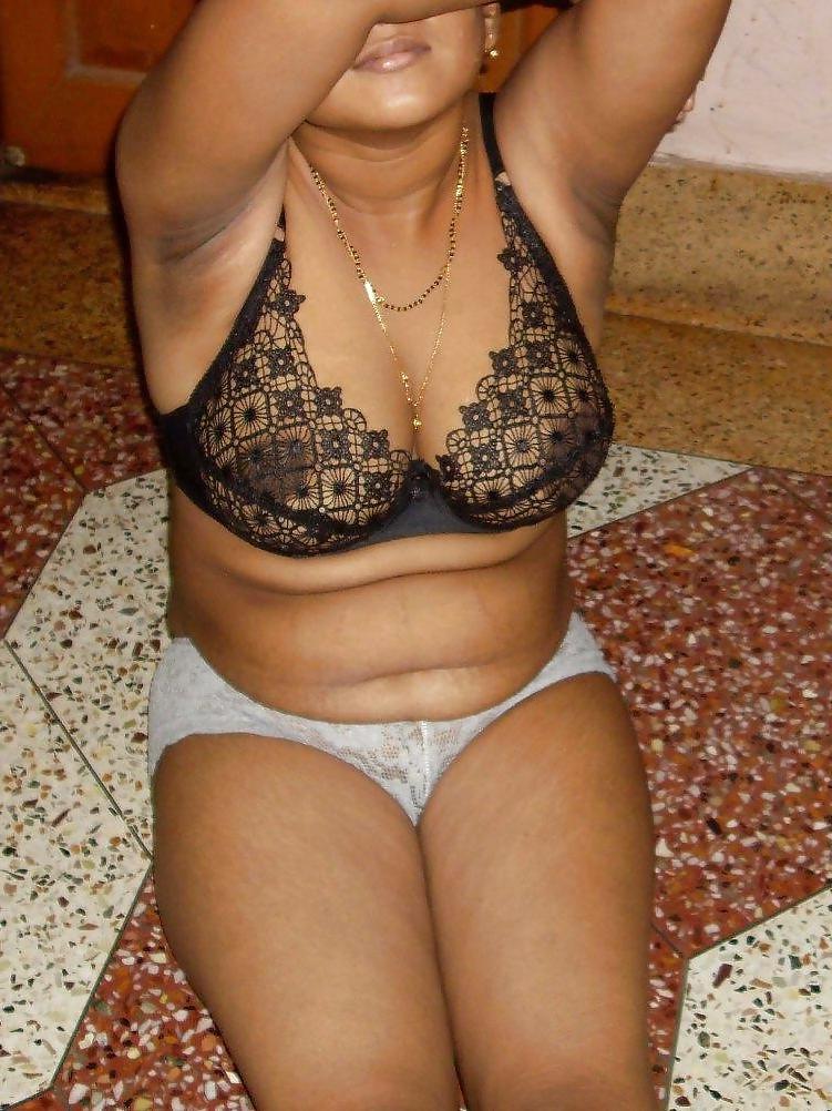 25P Indian wife saree strip