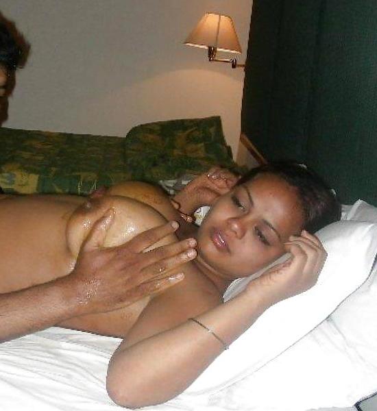 25P HORNY INDIAN WIVES