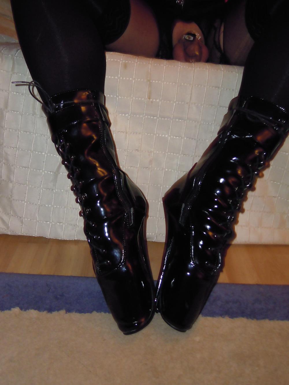 19P Ballet Boots