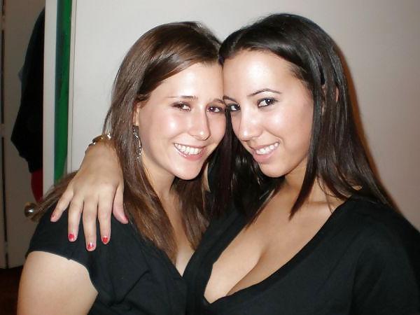 21P Big Tits Cleavage Queens (NON-porn)