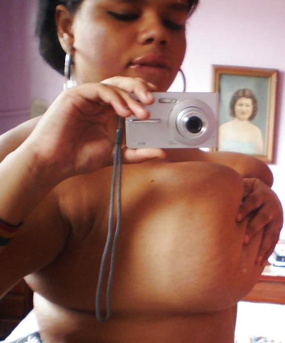 21P Big Tits Cleavage Queens (NON-porn)