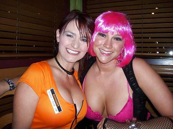 21P Big Tits Cleavage Queens (NON-porn)