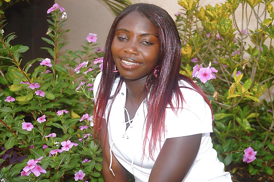 25P SEXY GIRLS FROM GHANA