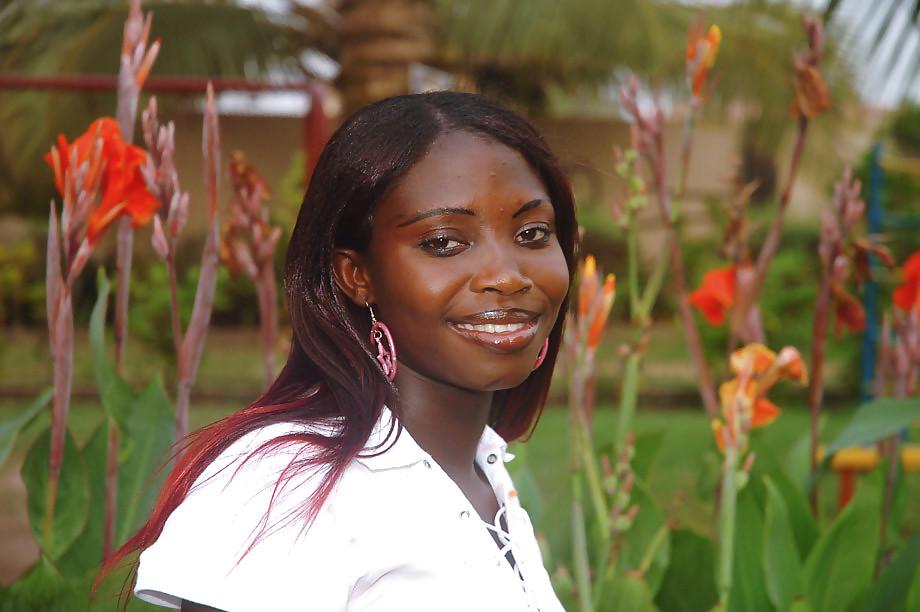 25P SEXY GIRLS FROM GHANA