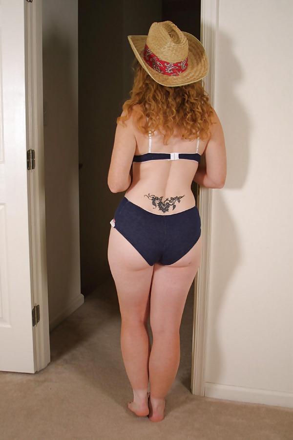 25P Kira Redhead Amateur Is a Cowgirl