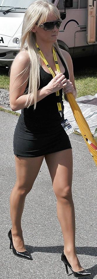 25P Beautiful Babes in Miniskirt By TROC