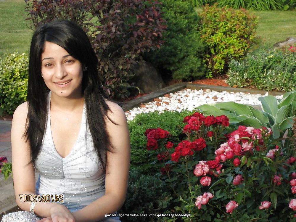 25P Sexy indian teen