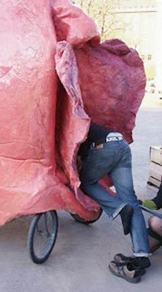11P Giant Vulva Bicycle Taxi Is Freudian Wet Dream