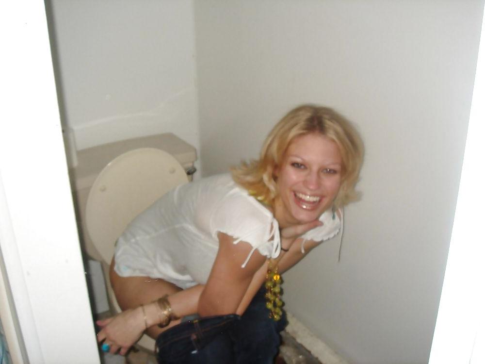 25P Teens Caught by Voyeur TROC