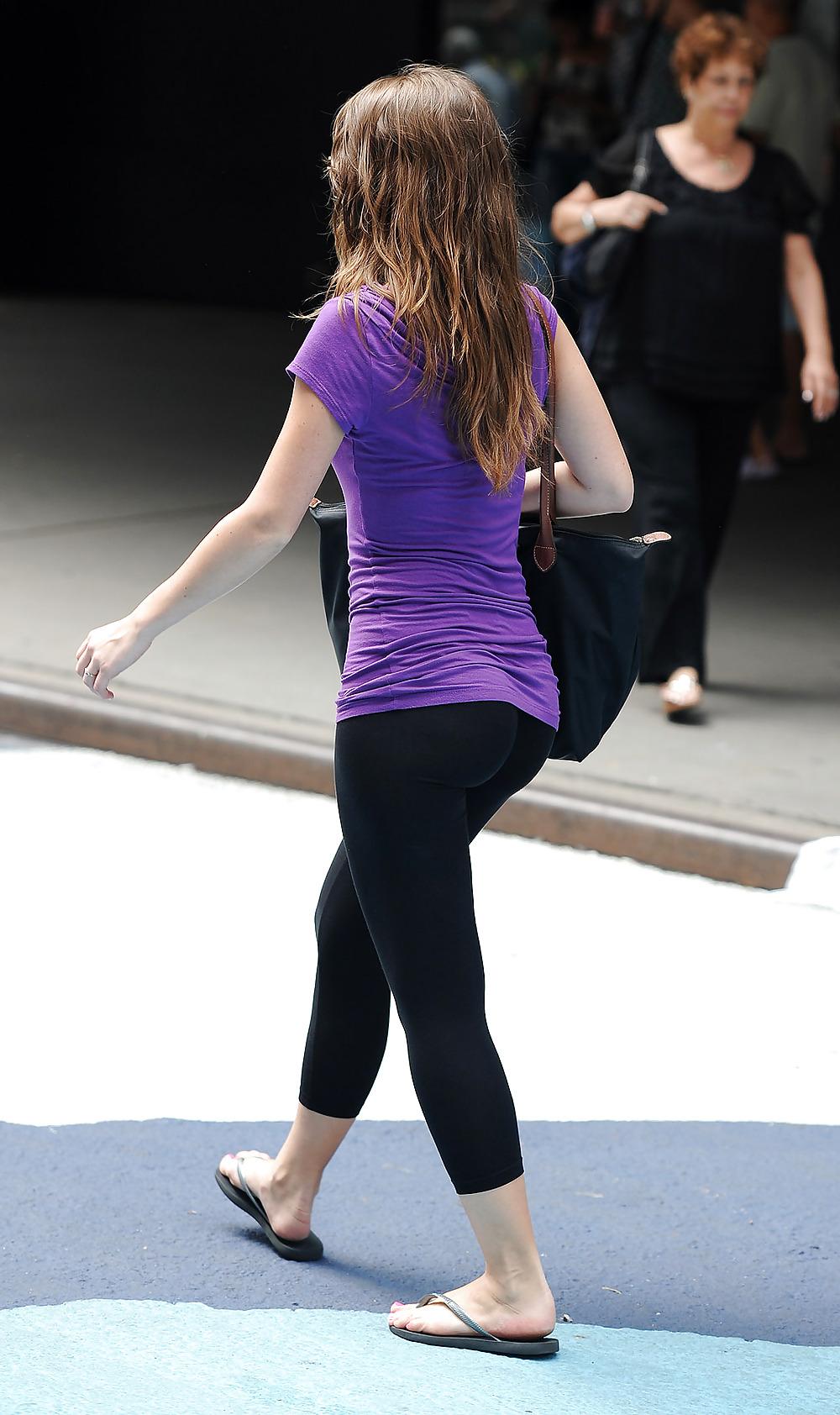 4P Teen in spandex ass