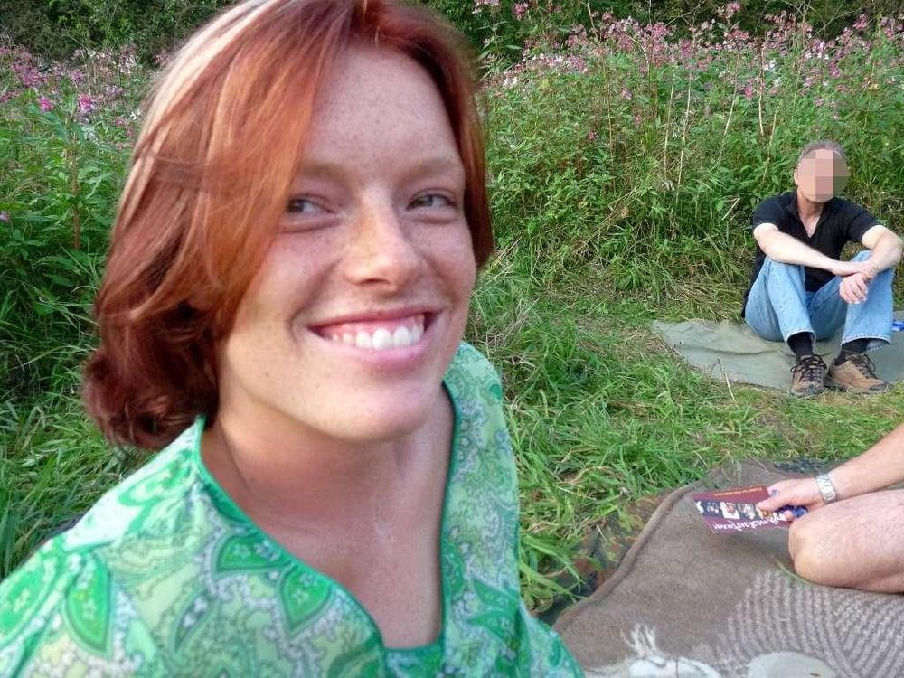 25P AMAZING GANGBANG WIFE
