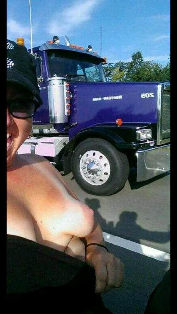 12P Wife flashing and having fun