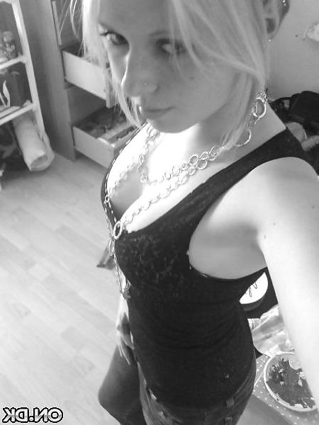 25P I love big tits and cleavage 4