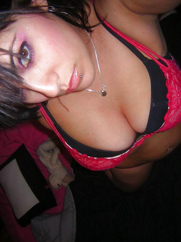 25P I love big tits and cleavage 4