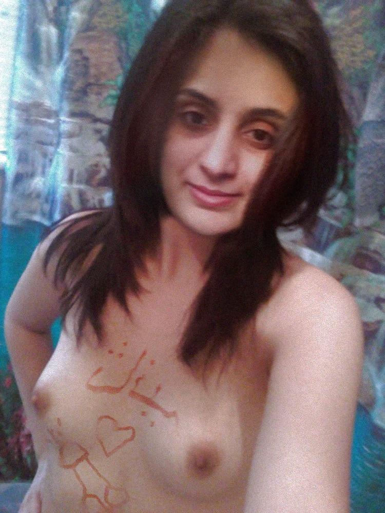 13P Small Tits (Arab) 1