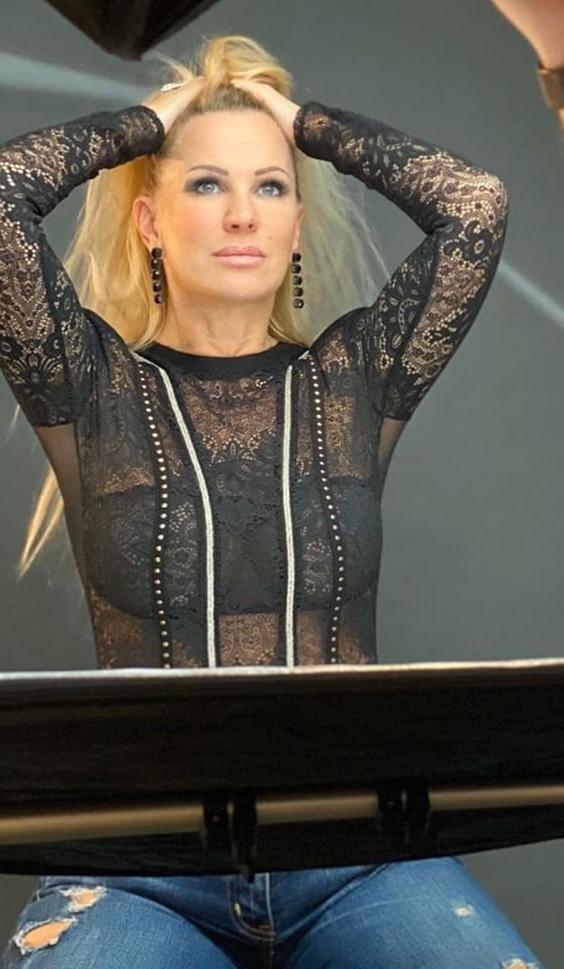 25P German Milf Claudia Norberg