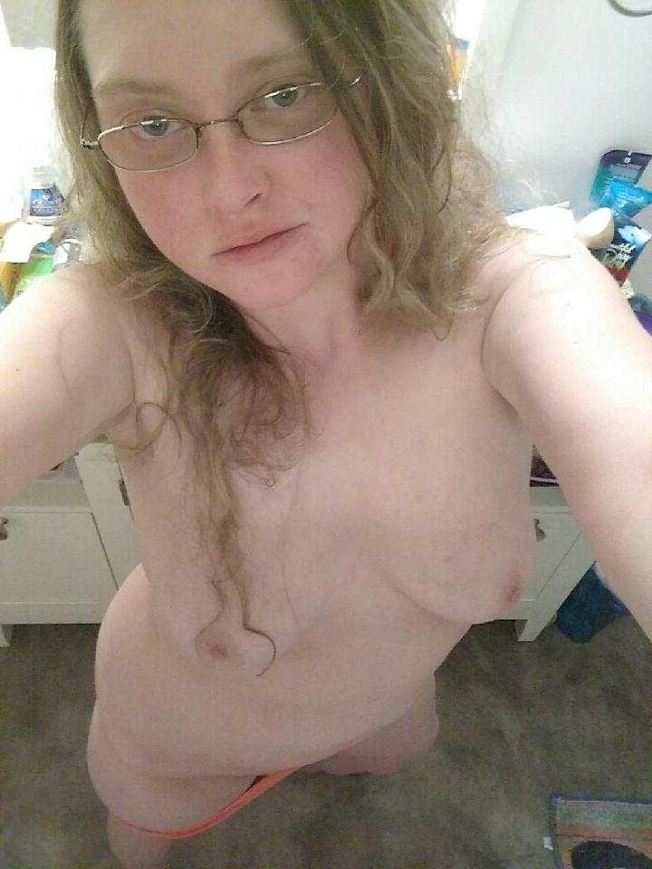 25P Slut wife exposure and unaware
