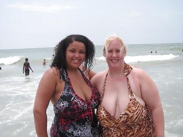 22P Big girls make guys hard to !!