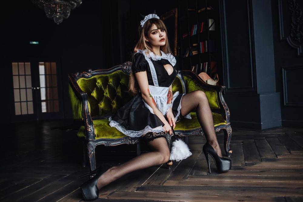 25P KFOX - Maid I