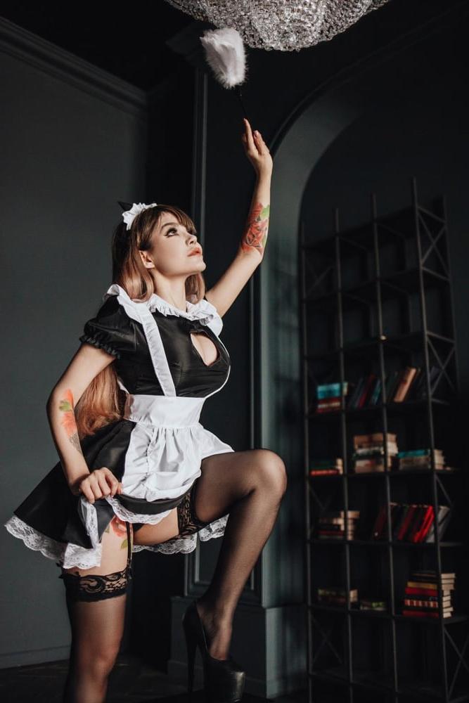 25P KFOX - Maid I