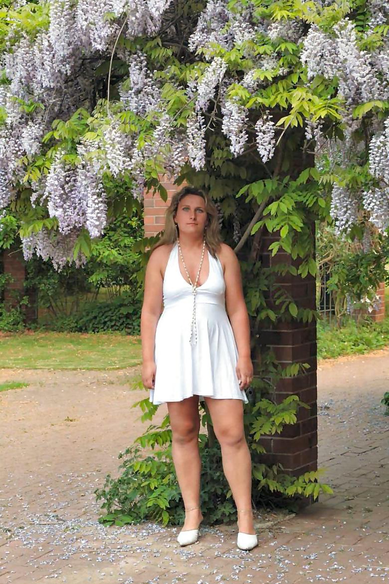 25P Married Blonde Web Slut