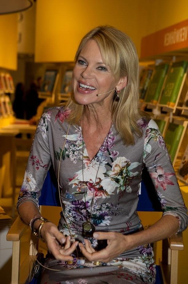 25P German TV Mature Nina Ruge