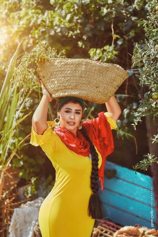 7P Sexy Egyptian farmer