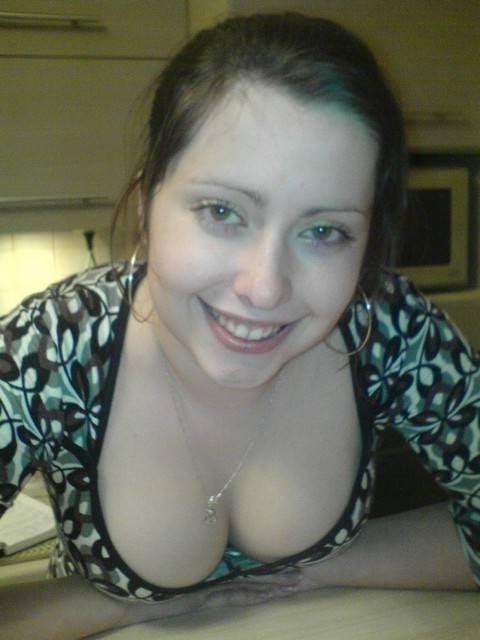 25P Brunette wife