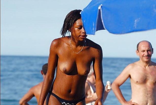 11P Ebony Beach Babes
