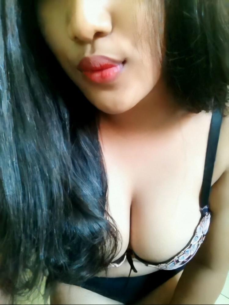 21P Indonesian Girl 54