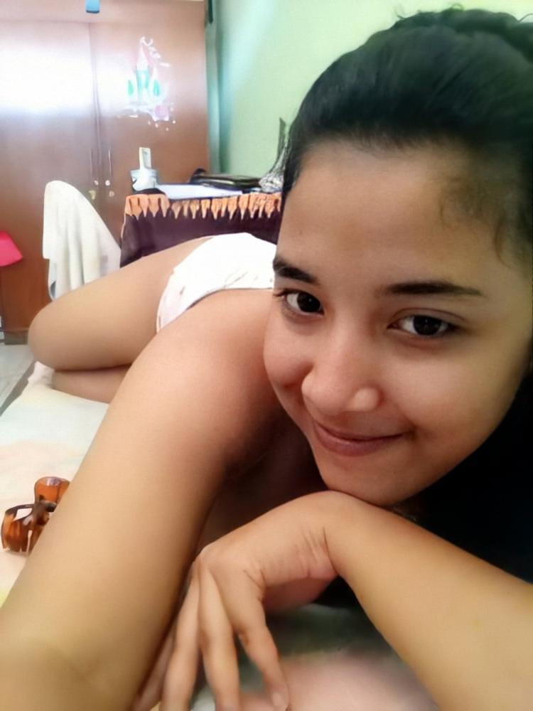 21P Indonesian Girl 54
