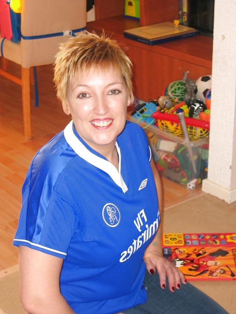25P AMATEUR WIFE WITH BIG TITS