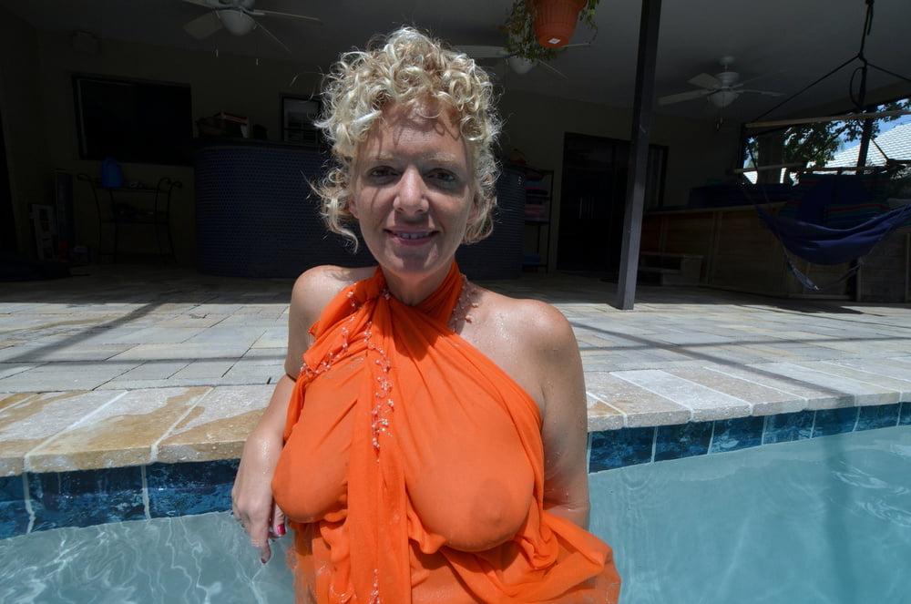 25P American wife