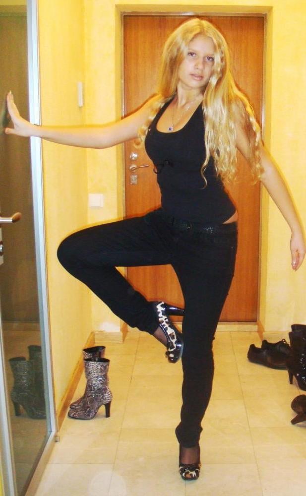 25P ReUp NN Teens in Heels and Boots 30