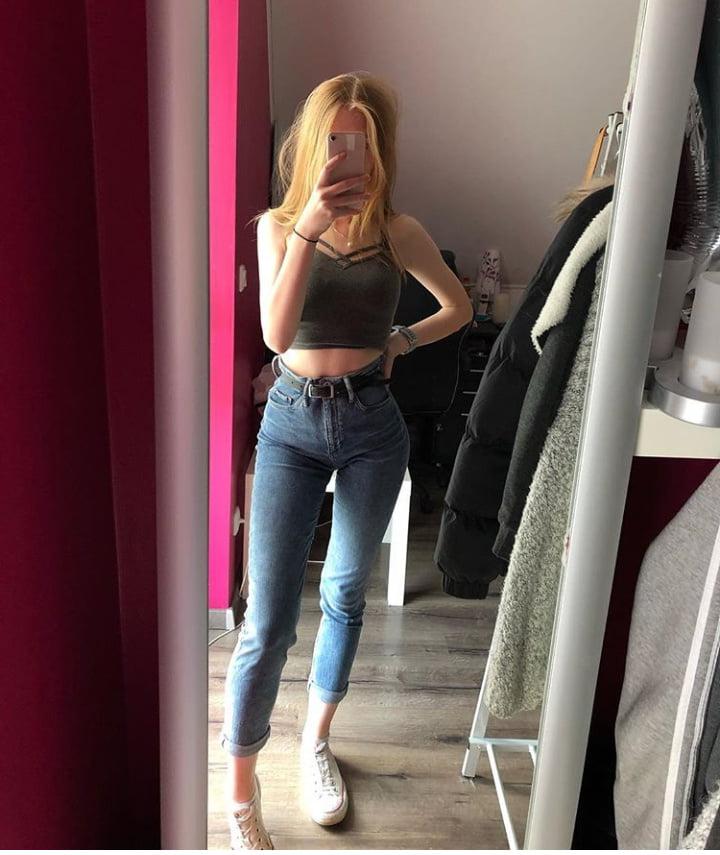 25P 20yo wannabe influencer Vanessa