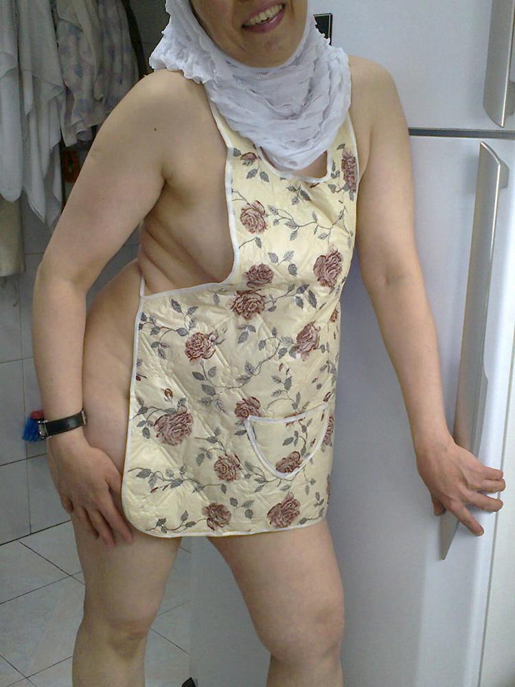 18P Muslim hijab wife exposed