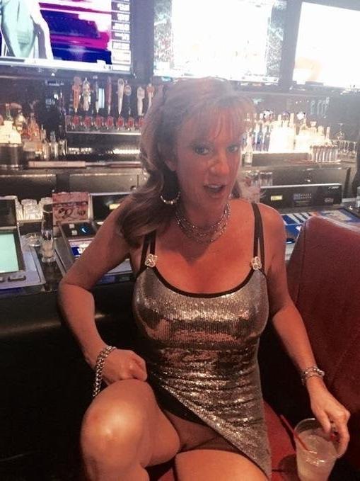 25P Annette Hot Wife