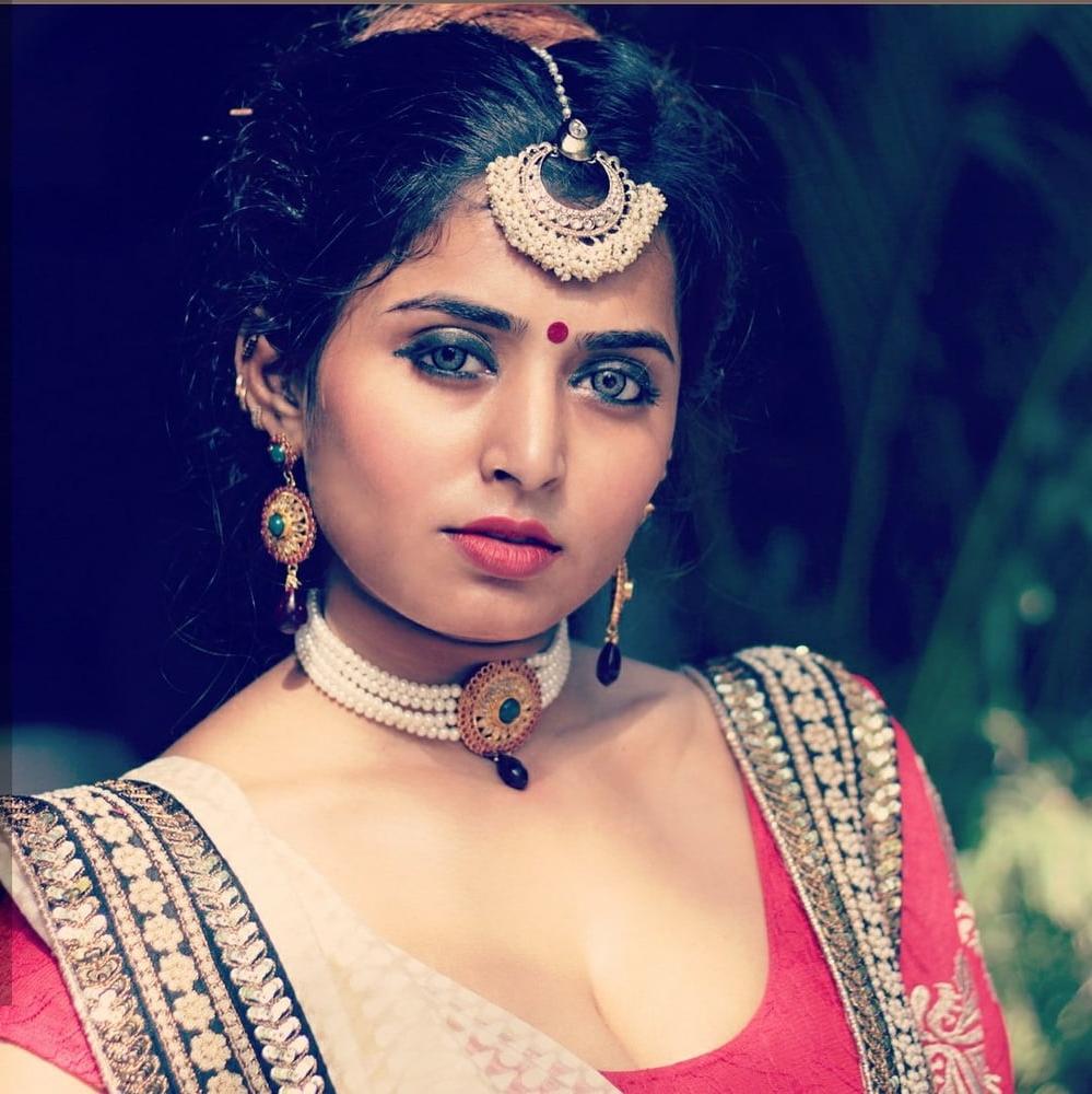 25P Sexy Hot Indian Model
