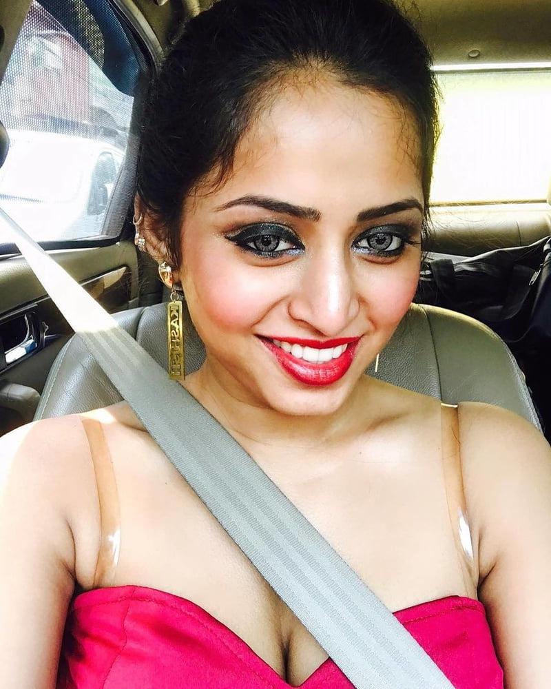 25P Sexy Hot Indian Model