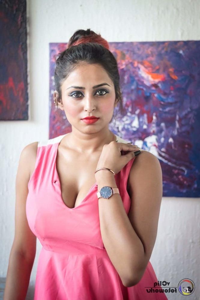 25P Sexy Hot Indian Model