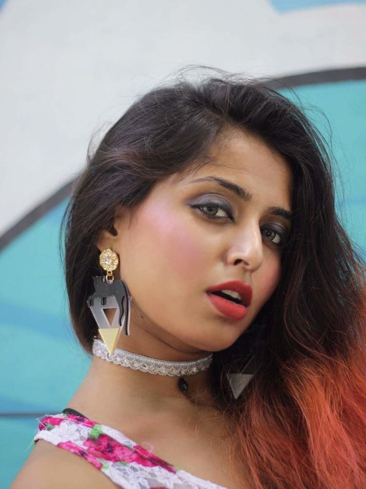 25P Sexy Hot Indian Model