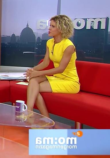 25P German TV Milf Annika Zimmermann