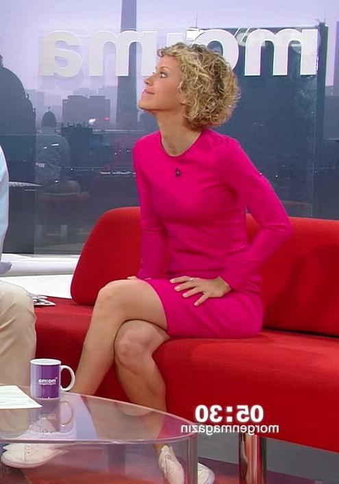 25P German TV Milf Annika Zimmermann
