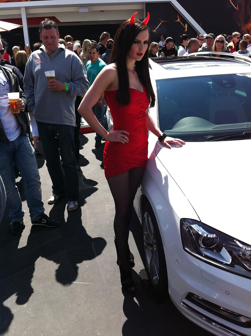 25P Messe Babes 2012