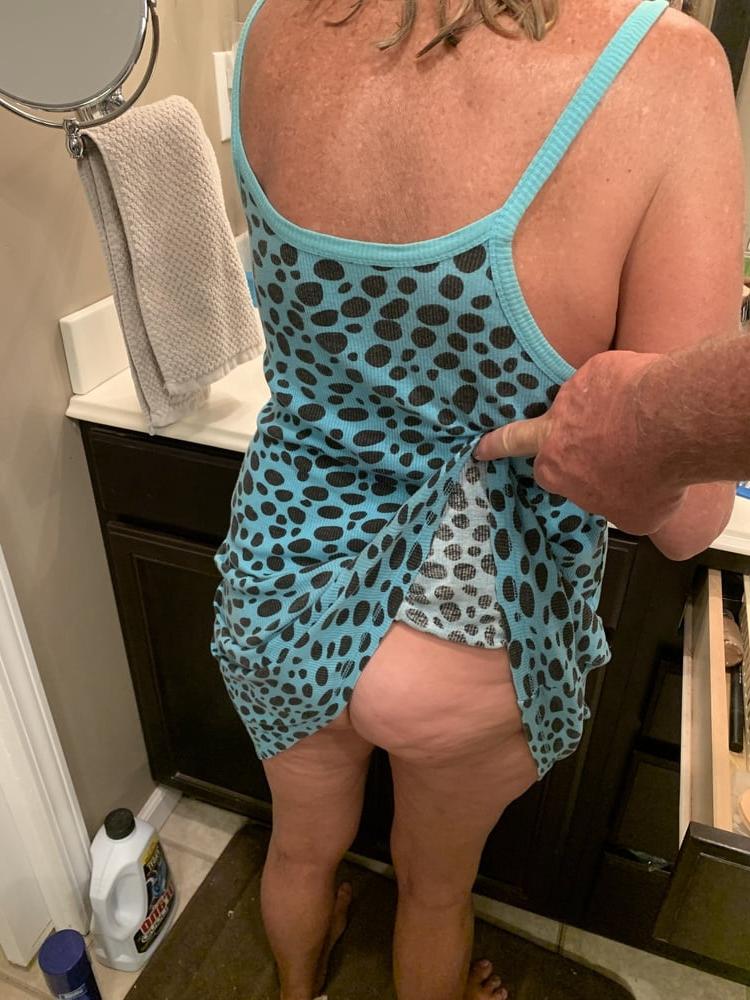25P My wife enjoying summer fucking!!