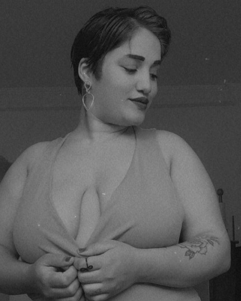 25P beurette salope gros seins